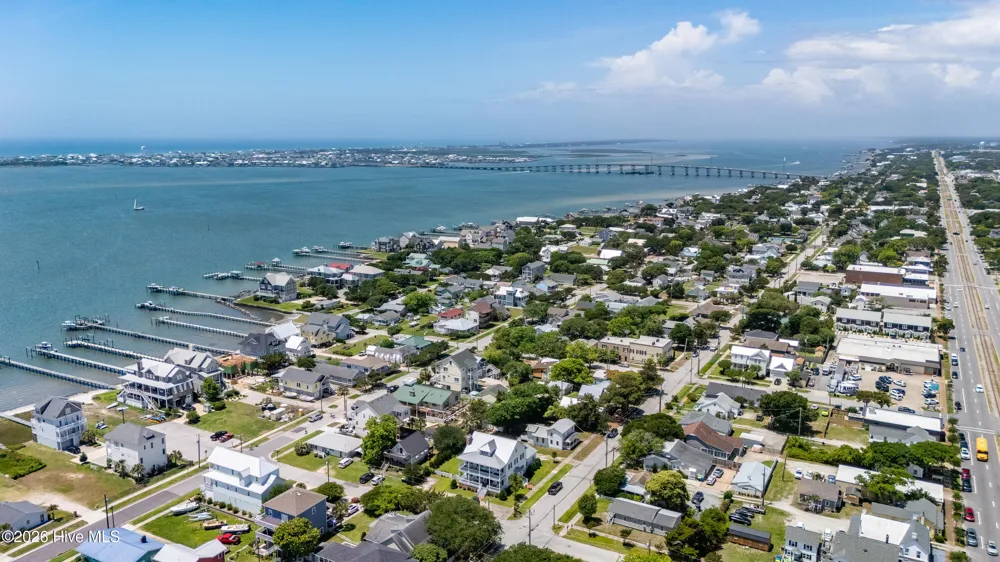 1105 Evans Street Morehead City, NC 28557