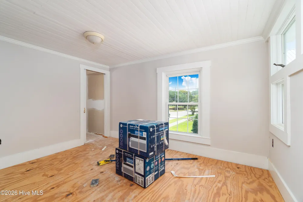 1105 Evans Street Morehead City, NC 28557