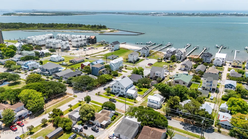 1105 Evans Street Morehead City, NC 28557