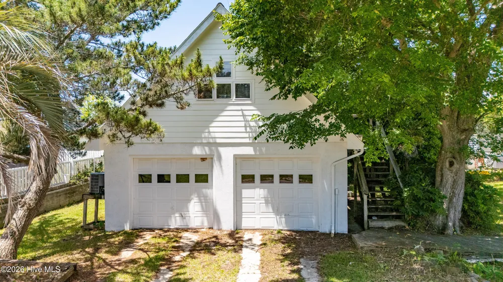 1105 Evans Street Morehead City, NC 28557