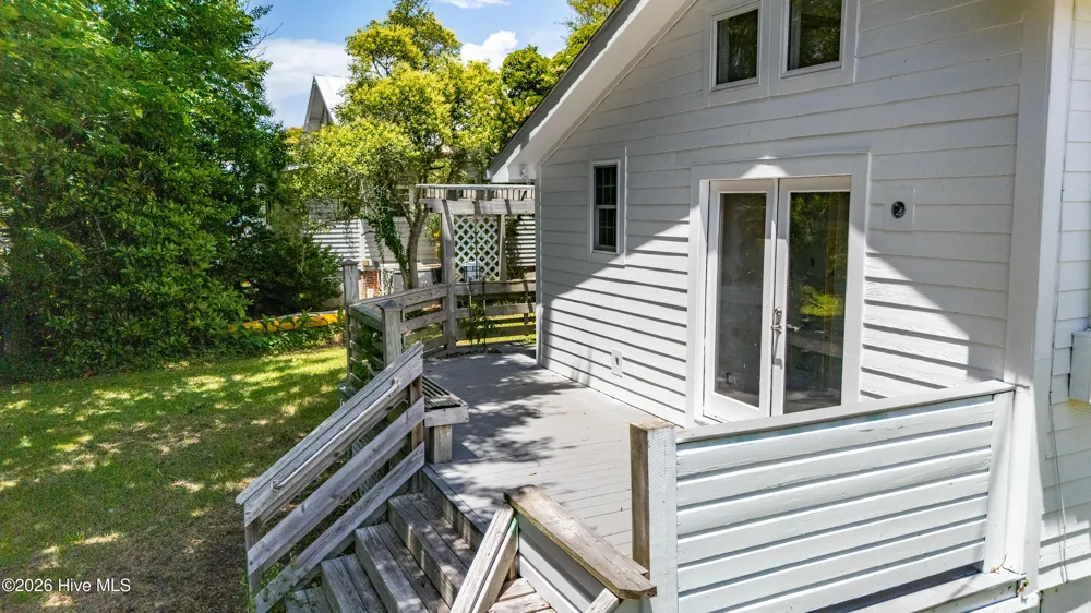 1105 Evans Street Morehead City, NC 28557