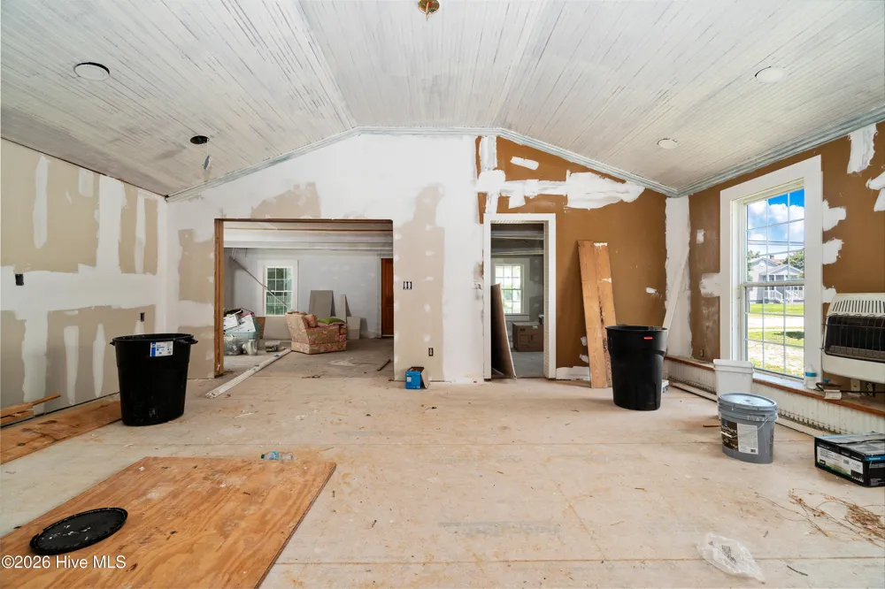 1105 Evans Street Morehead City, NC 28557