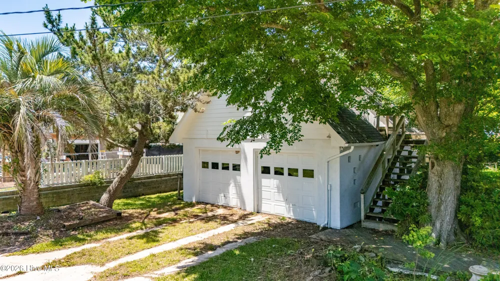 1105 Evans Street Morehead City, NC 28557