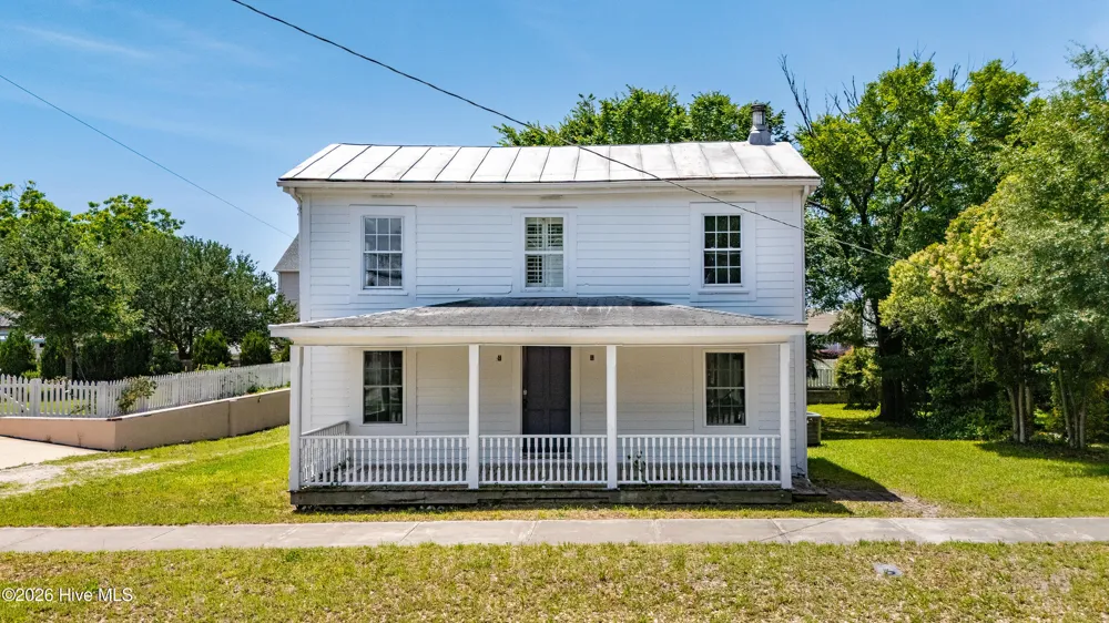 1105 Evans Street Morehead City, NC 28557