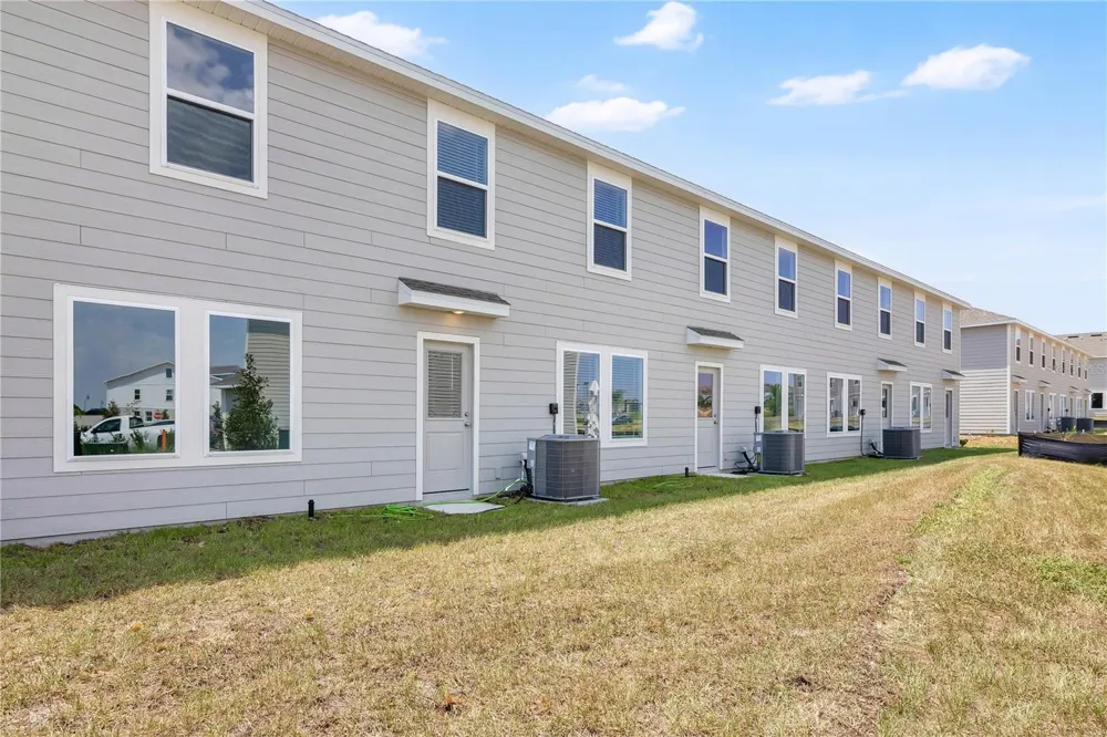 975 PHOENIX STREET Davenport, FL 33837