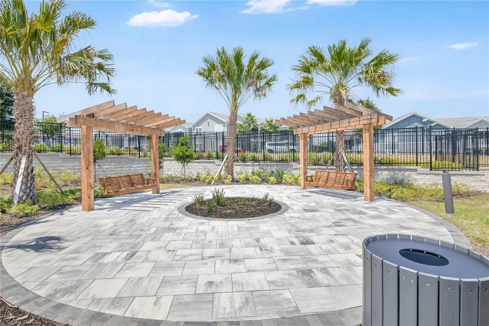 975 PHOENIX STREET Davenport, FL 33837