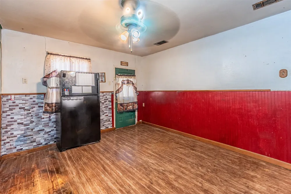 200 4th Street Kerens, TX 75144