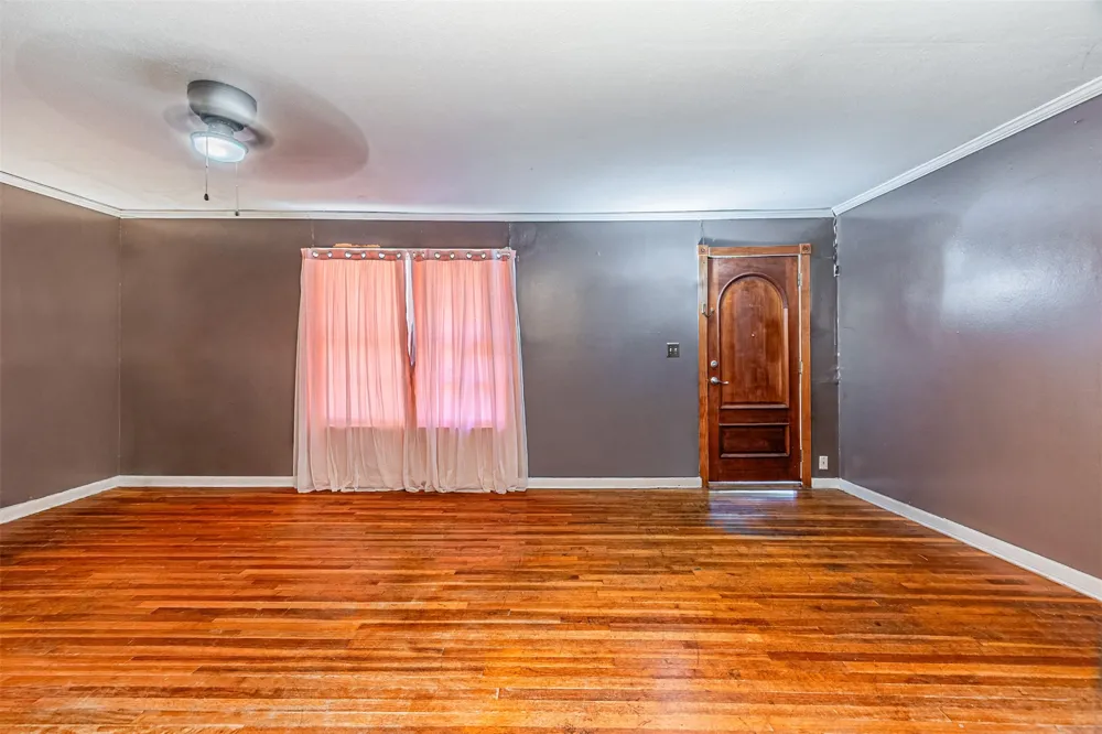 200 4th Street Kerens, TX 75144