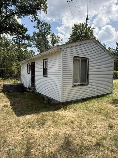 2565 M-18 Roscommon, MI 48653