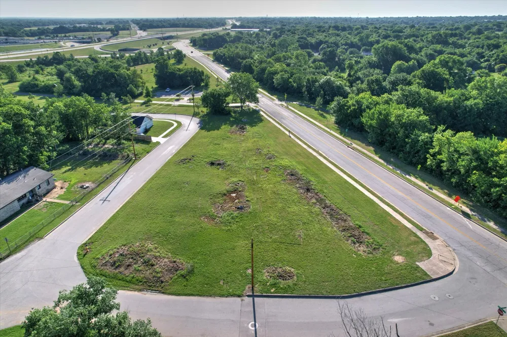 2715 Kenosha Avenue Tulsa, OK 74106