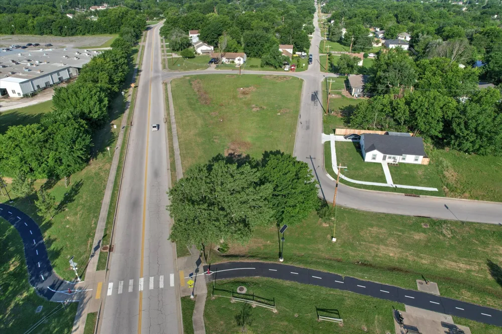 2715 Kenosha Avenue Tulsa, OK 74106
