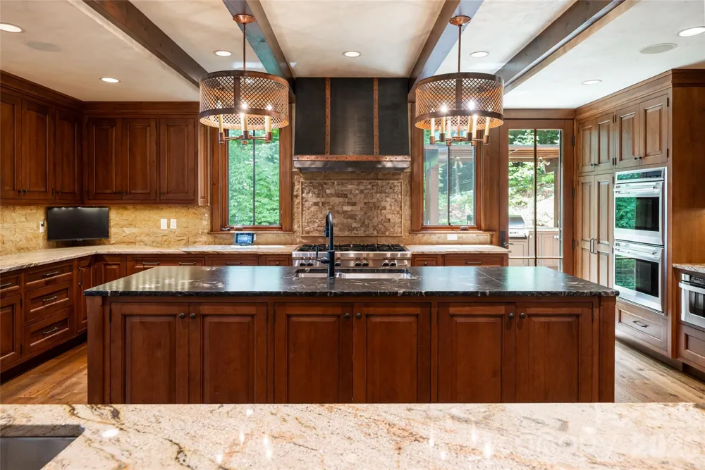 383 Eagle Ridge Road Zirconia, NC 28790