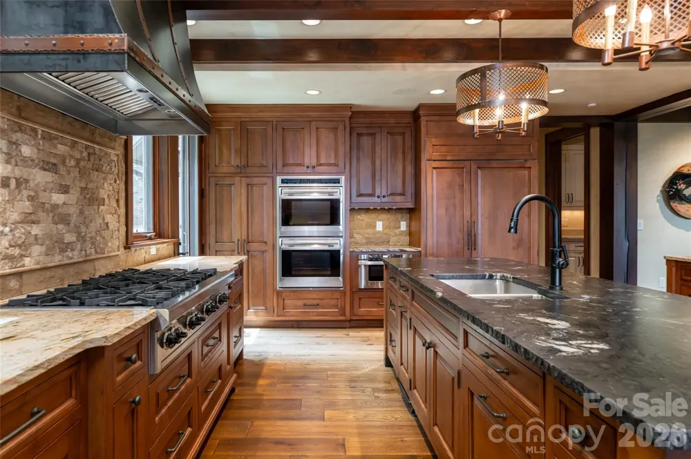 383 Eagle Ridge Road Zirconia, NC 28790