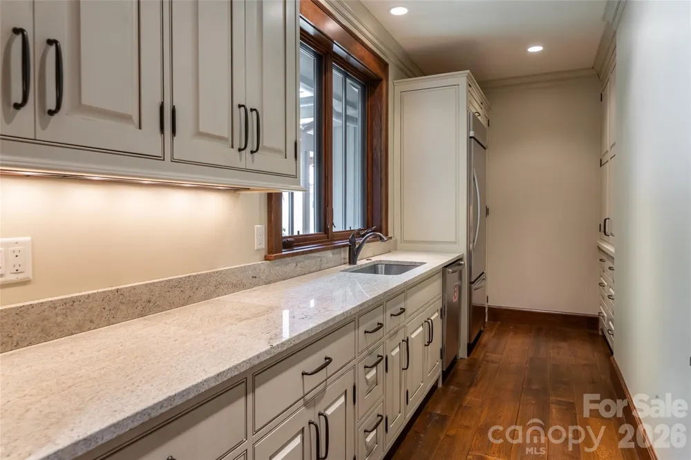 383 Eagle Ridge Road Zirconia, NC 28790