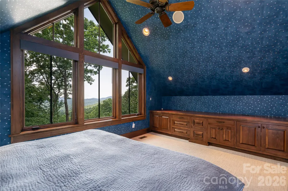 383 Eagle Ridge Road Zirconia, NC 28790