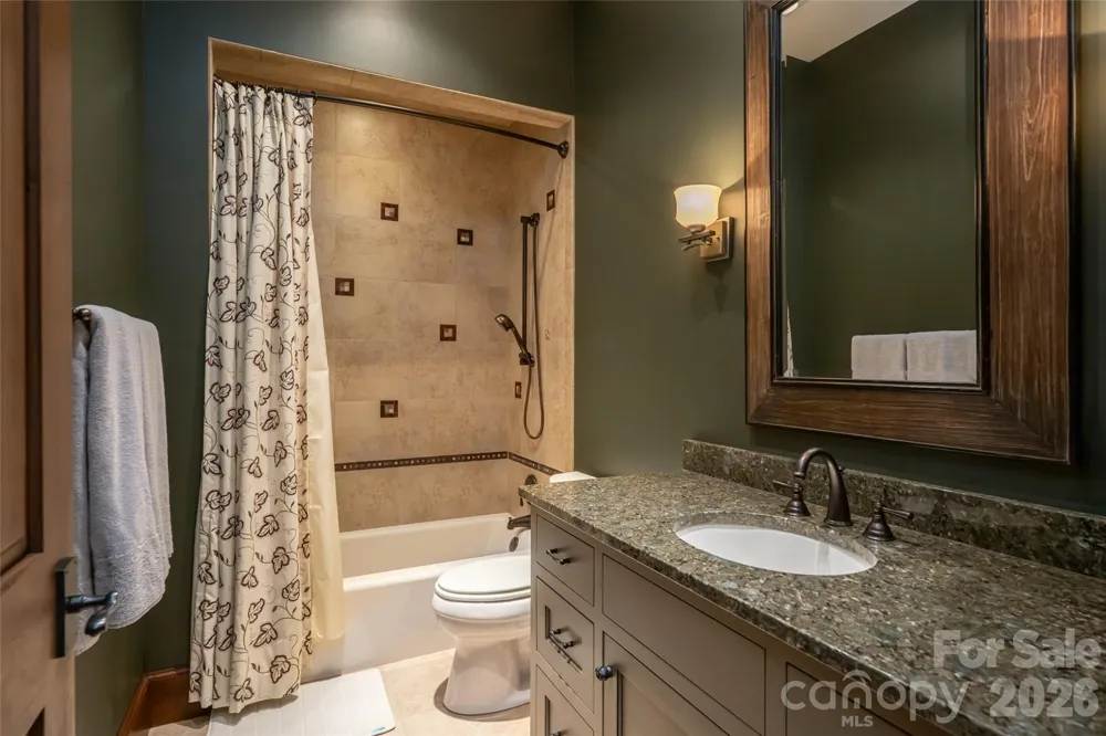 383 Eagle Ridge Road Zirconia, NC 28790