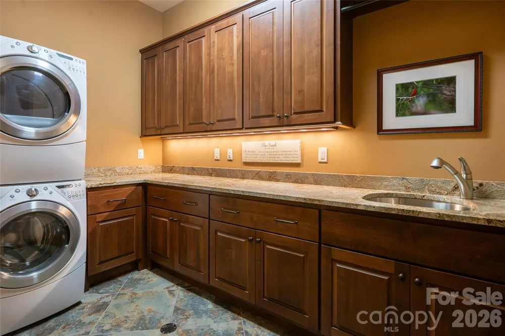 383 Eagle Ridge Road Zirconia, NC 28790