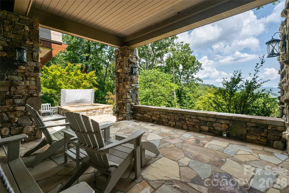383 Eagle Ridge Road Zirconia, NC 28790