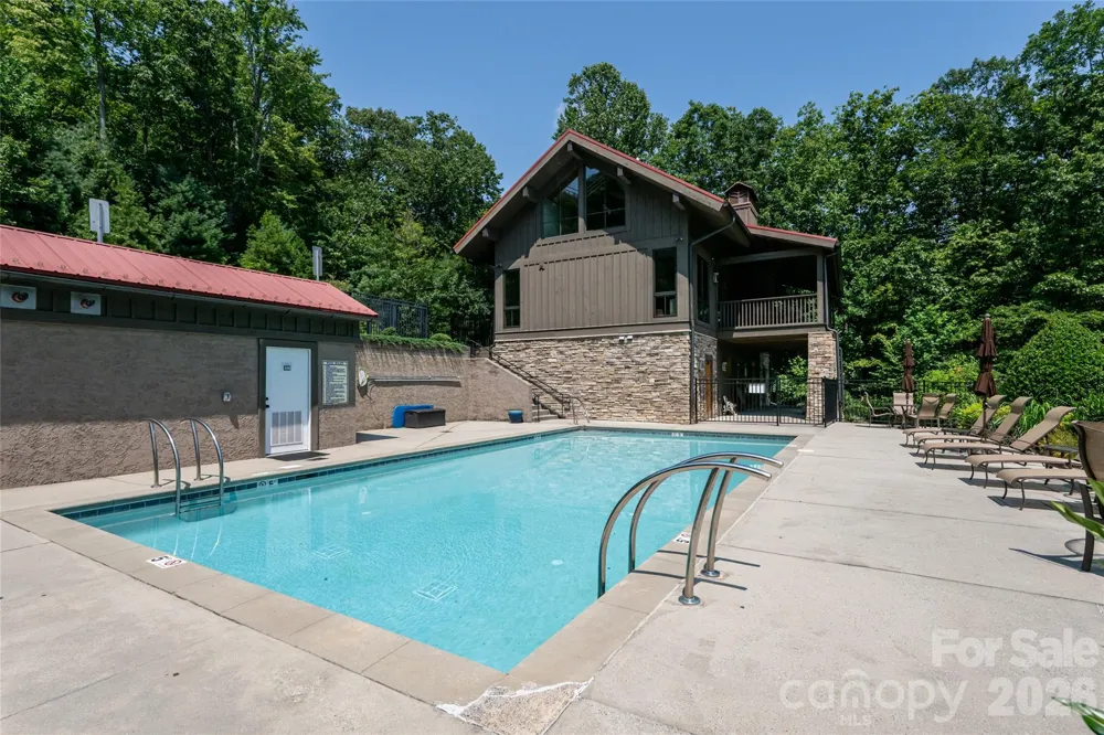383 Eagle Ridge Road Zirconia, NC 28790