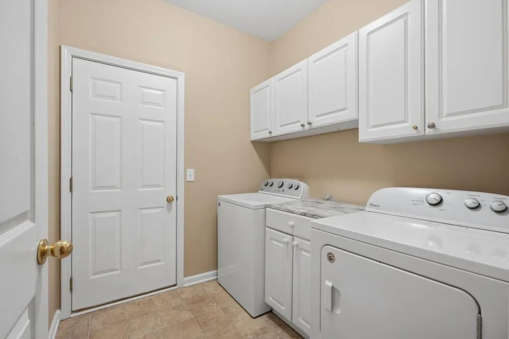 812 N Bay Overlook Villa Rica, GA 30180