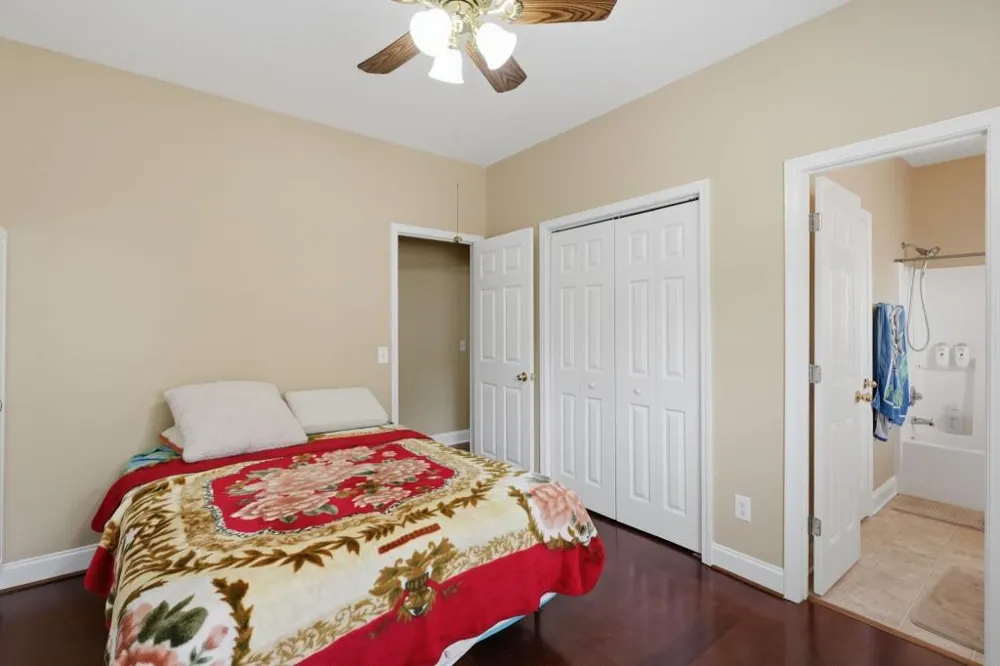 812 N Bay Overlook Villa Rica, GA 30180