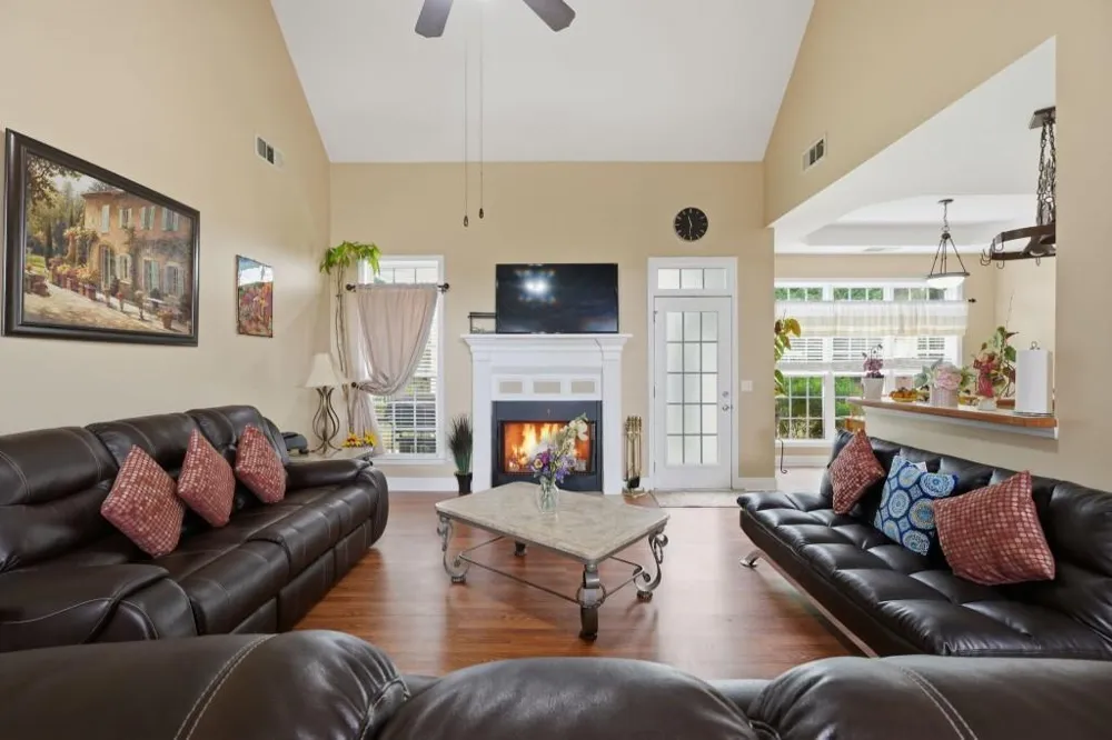 812 N Bay Overlook Villa Rica, GA 30180