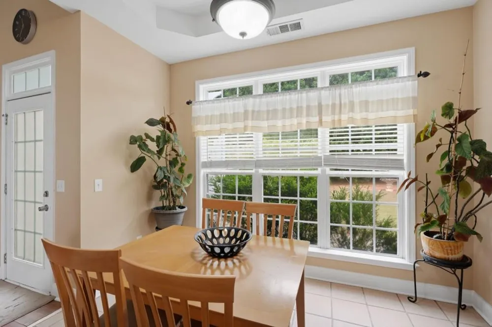 812 N Bay Overlook Villa Rica, GA 30180