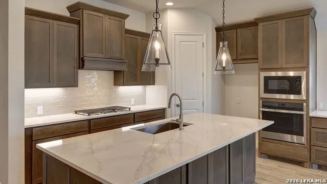 349 Mountain Oak Castroville, TX 78009