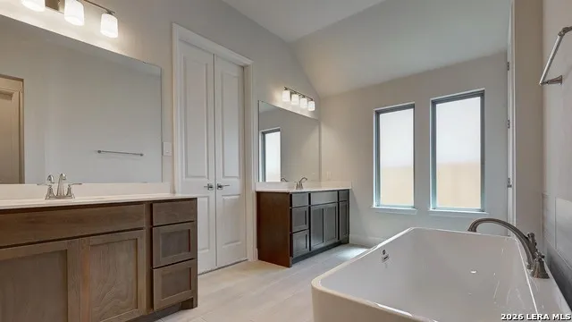 349 Mountain Oak Castroville, TX 78009