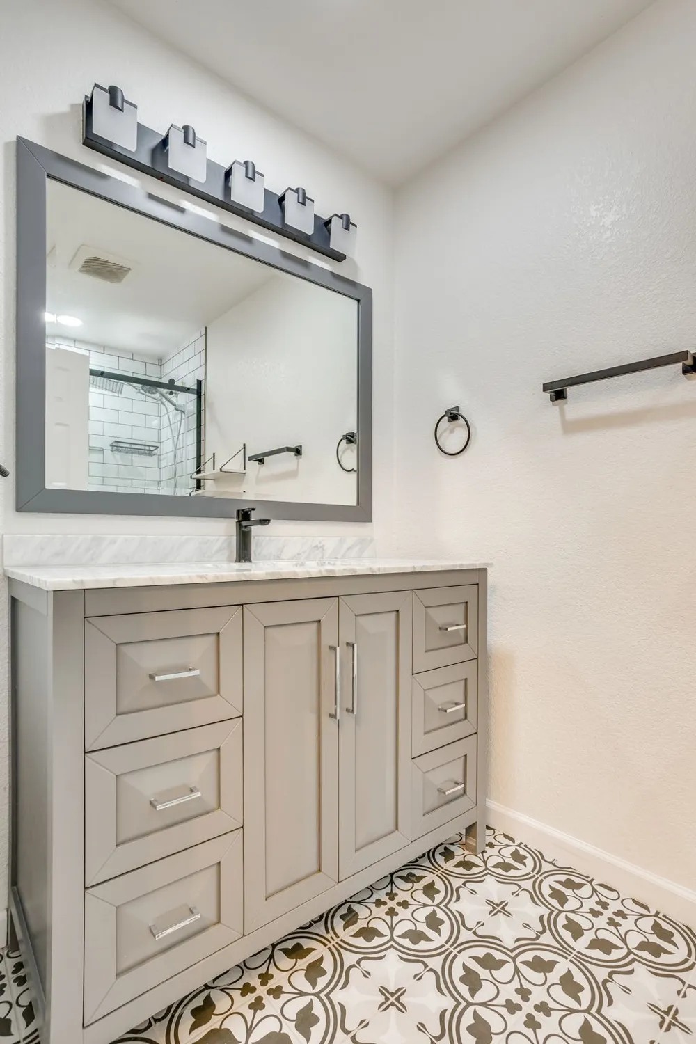 314 Bernice Court Burleson, TX 76028
