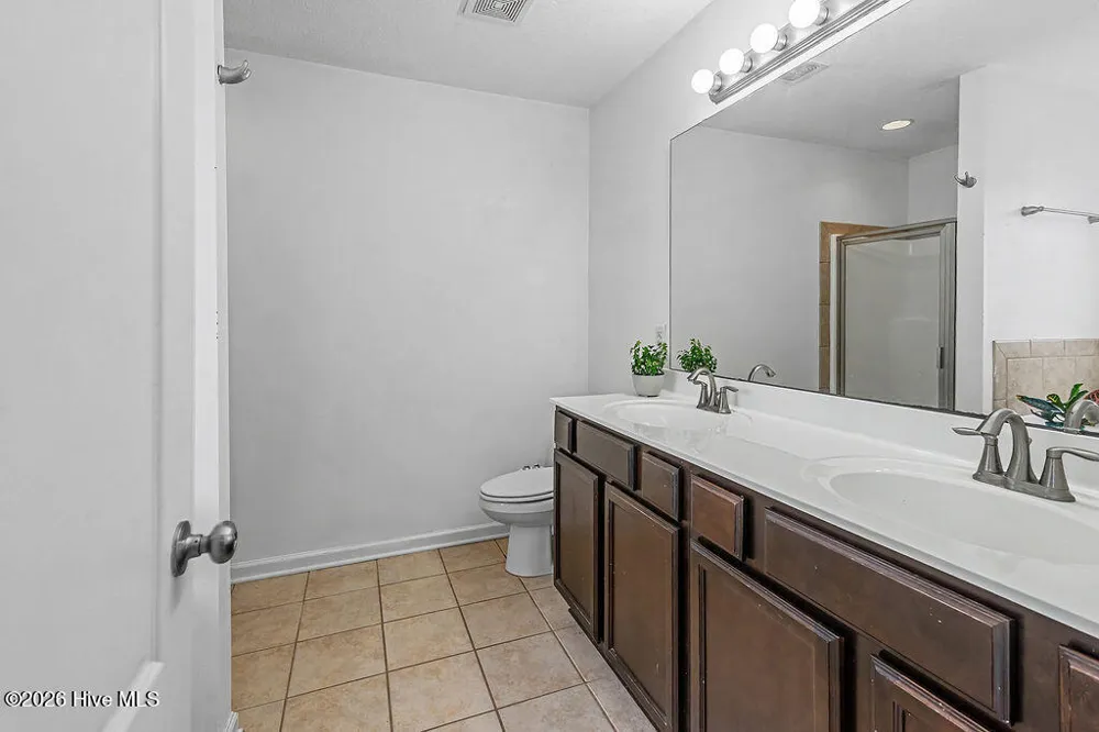 837 Dynasty Drive Jacksonville, NC 28546