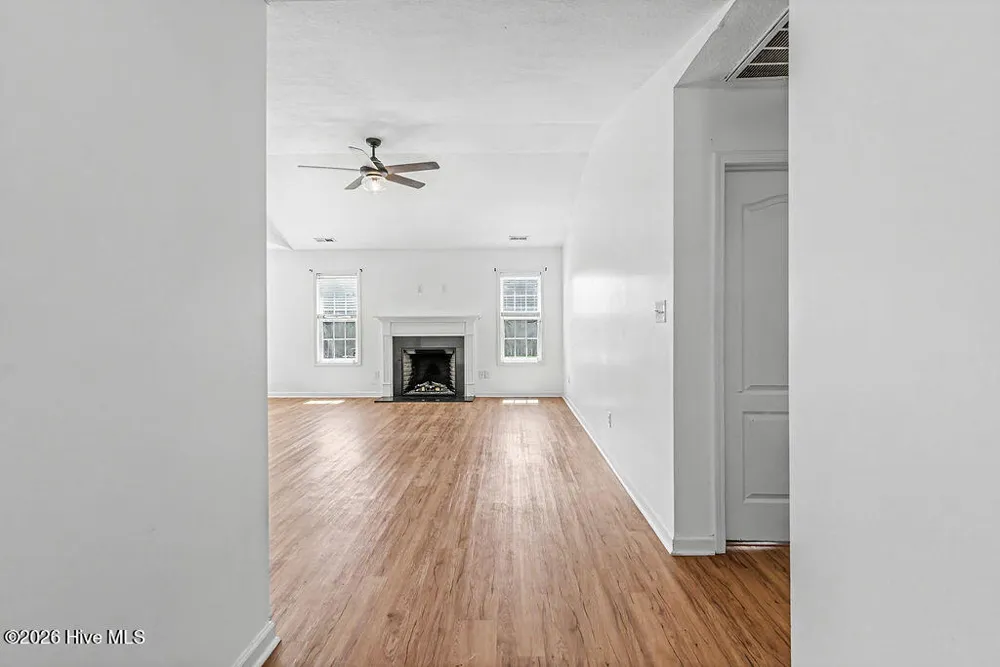 837 Dynasty Drive Jacksonville, NC 28546