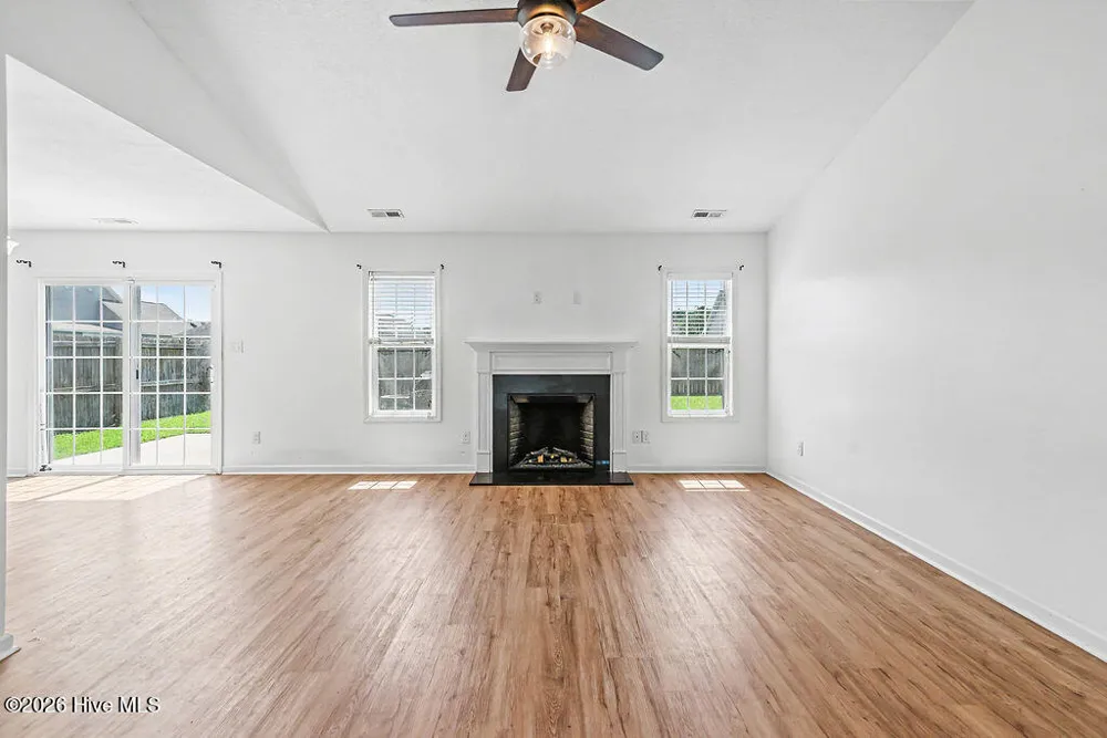 837 Dynasty Drive Jacksonville, NC 28546