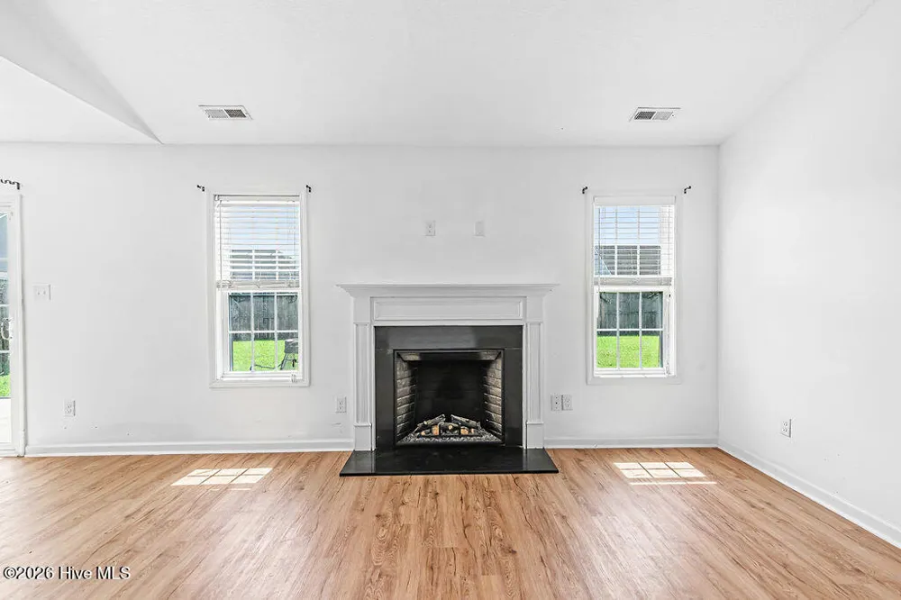 837 Dynasty Drive Jacksonville, NC 28546