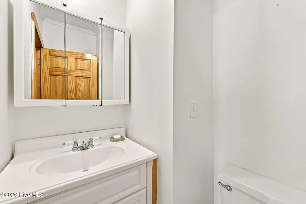 220 River Road Washington, NC 27889
