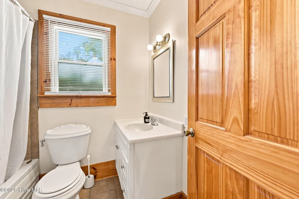 220 River Road Washington, NC 27889