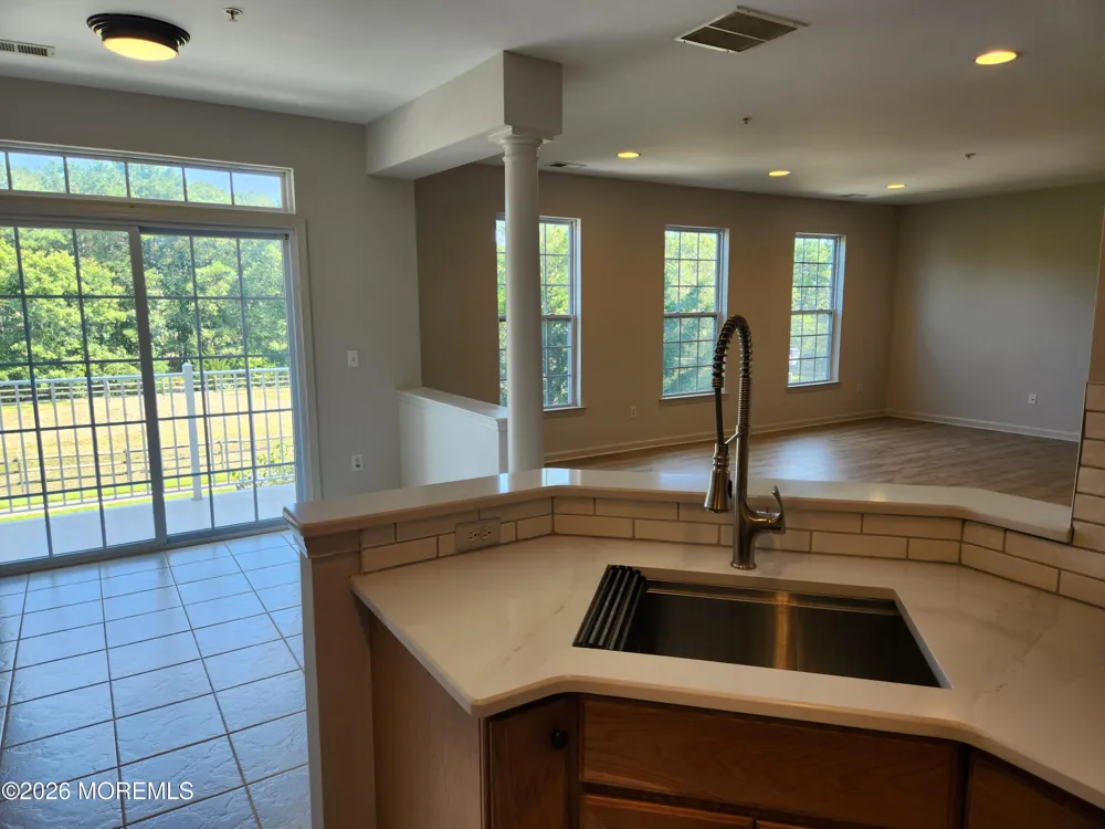 7 Bryce Lane #1504 Manahawkin, NJ 08050