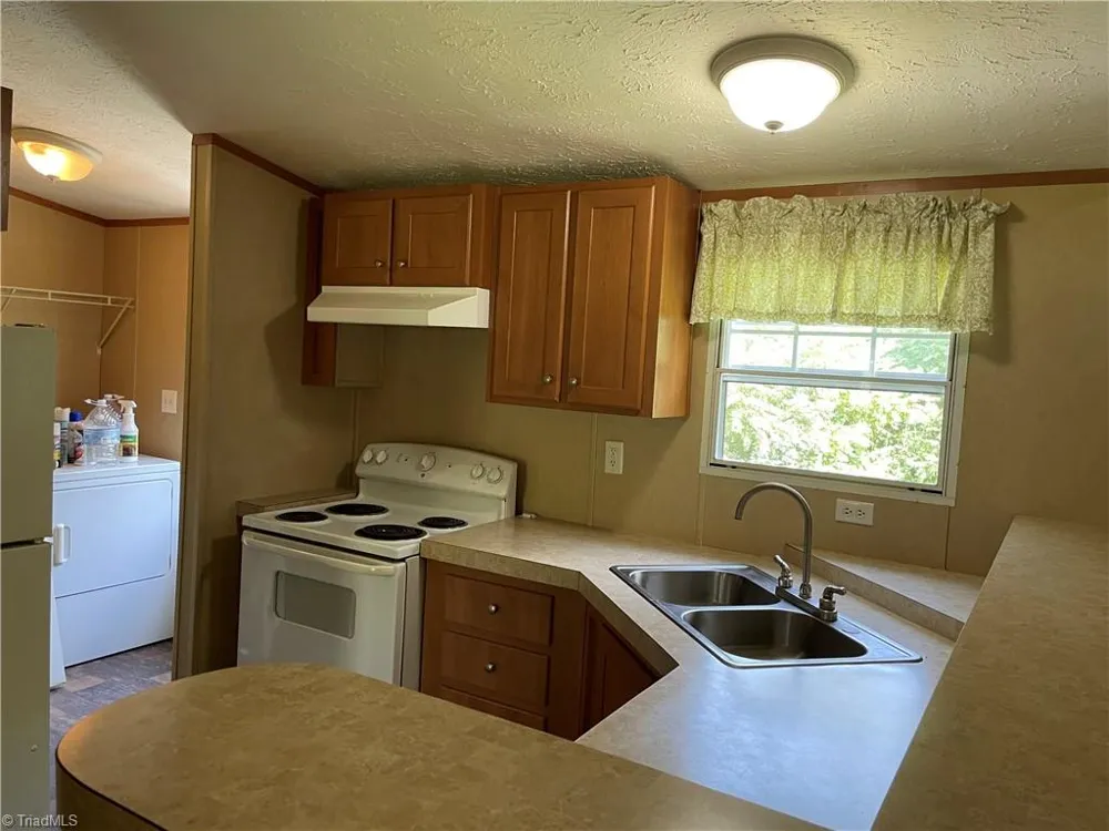 416 Peeden Drive Gibsonville, NC 27249