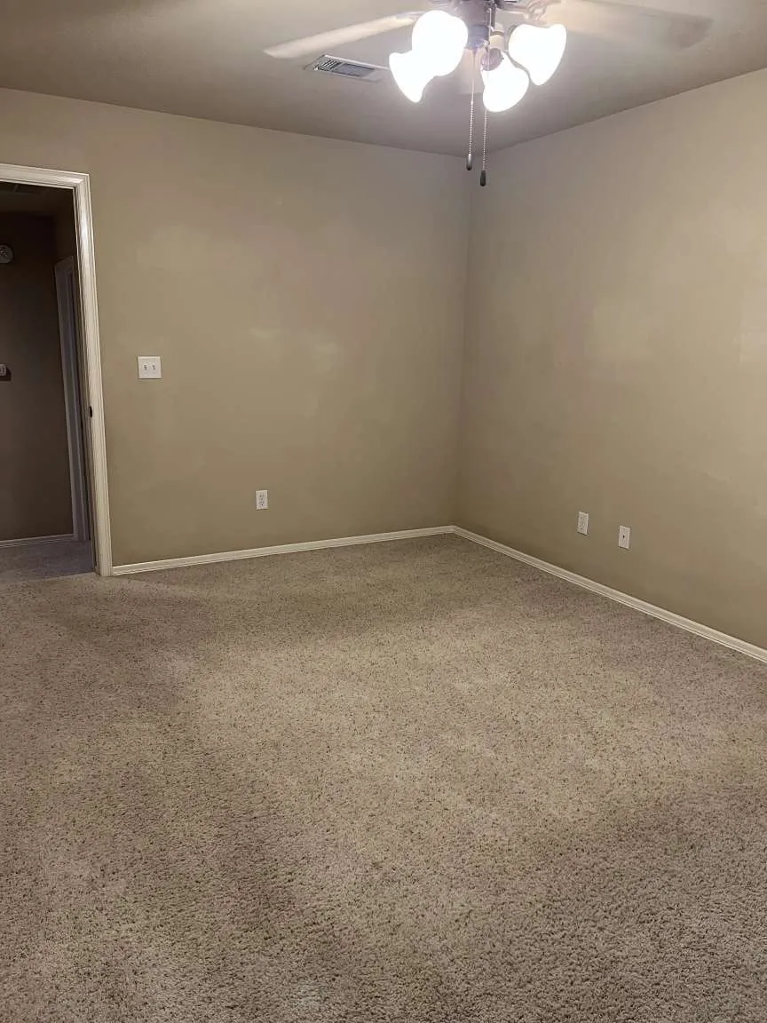 8606 E 110th Court Tulsa, OK 74133