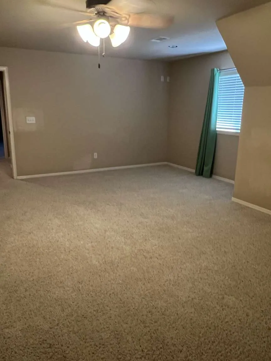 8606 E 110th Court Tulsa, OK 74133