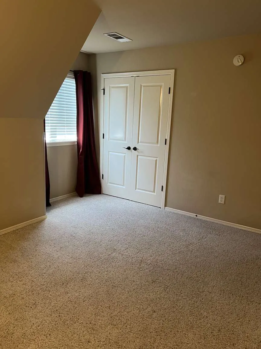 8606 E 110th Court Tulsa, OK 74133