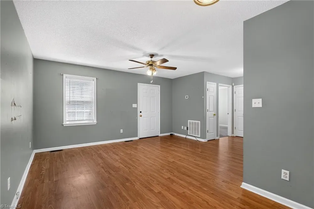 8 Hinkle Street Thomasville, NC 27360