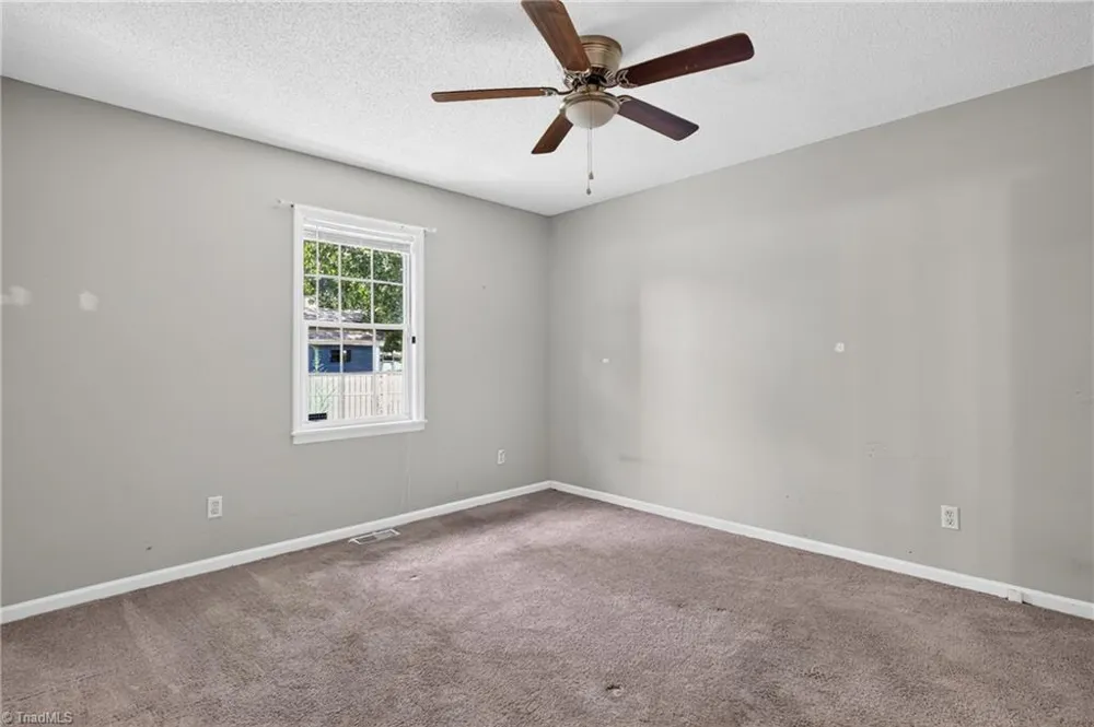 8 Hinkle Street Thomasville, NC 27360