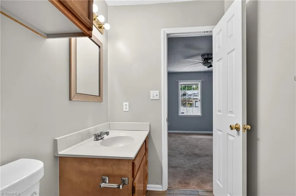 8 Hinkle Street Thomasville, NC 27360
