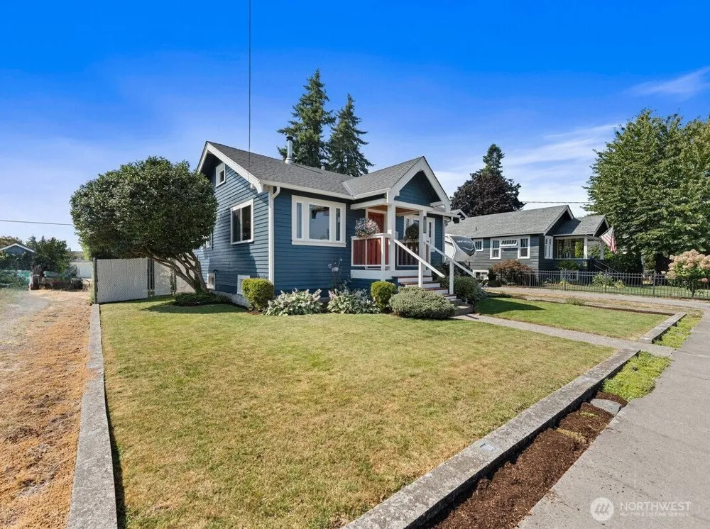 1138 Pioneer Street Enumclaw, WA 98022