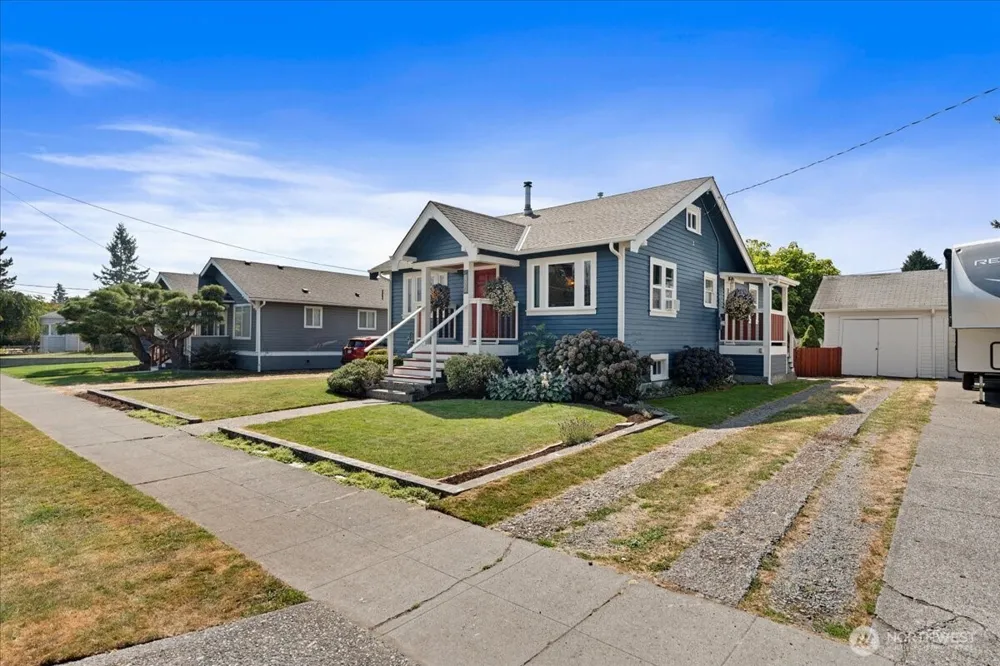 1138 Pioneer Street Enumclaw, WA 98022
