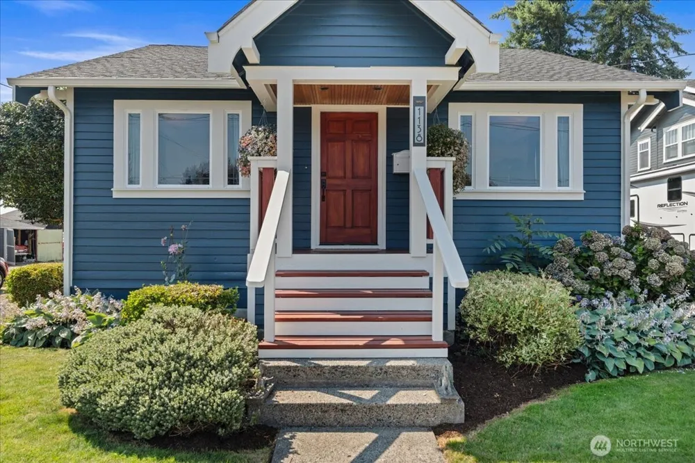 1138 Pioneer Street Enumclaw, WA 98022