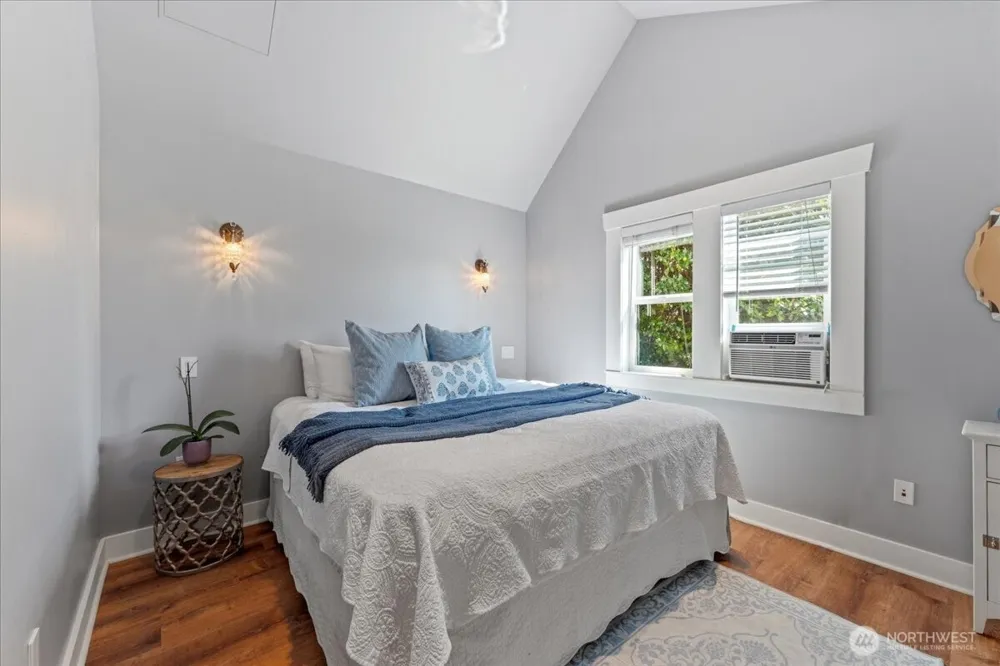 1138 Pioneer Street Enumclaw, WA 98022