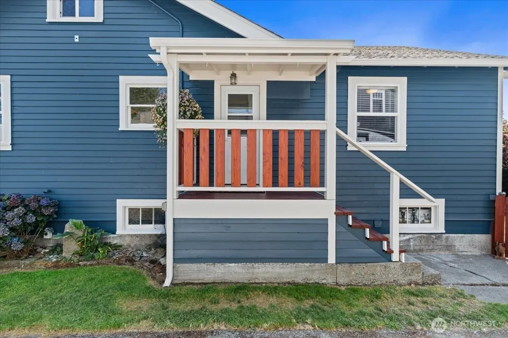 1138 Pioneer Street Enumclaw, WA 98022