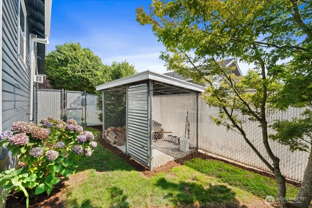 1138 Pioneer Street Enumclaw, WA 98022